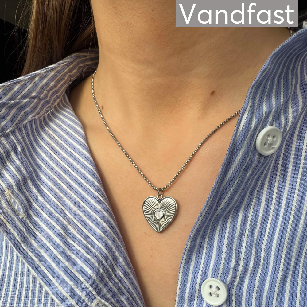 Annebrauner Mother Pearl Necklace