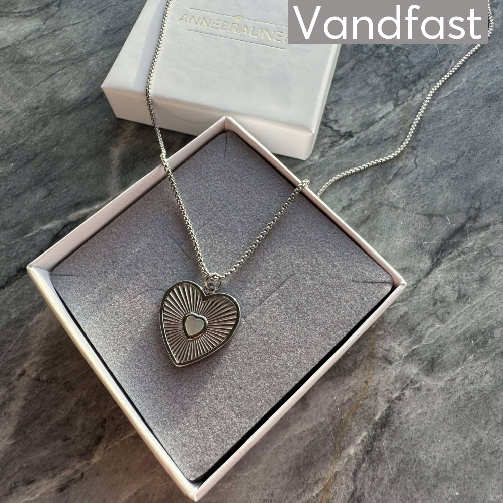 Annebrauner Mother Pearl Necklace