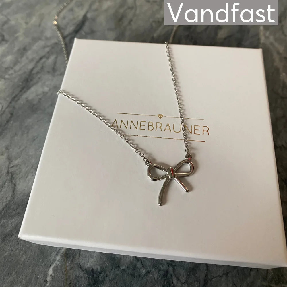 Annebrauner Bow Necklace