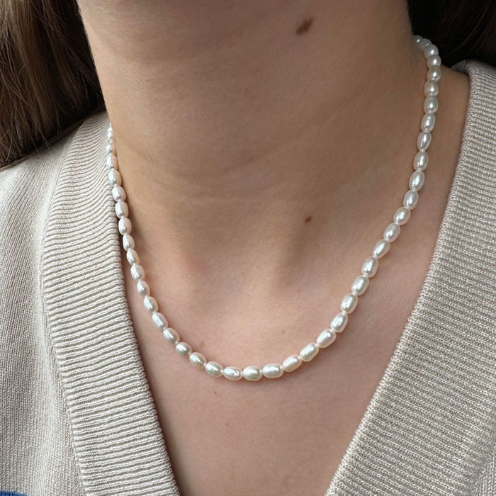 ANNEBRAUNER Pearl Petite Necklace